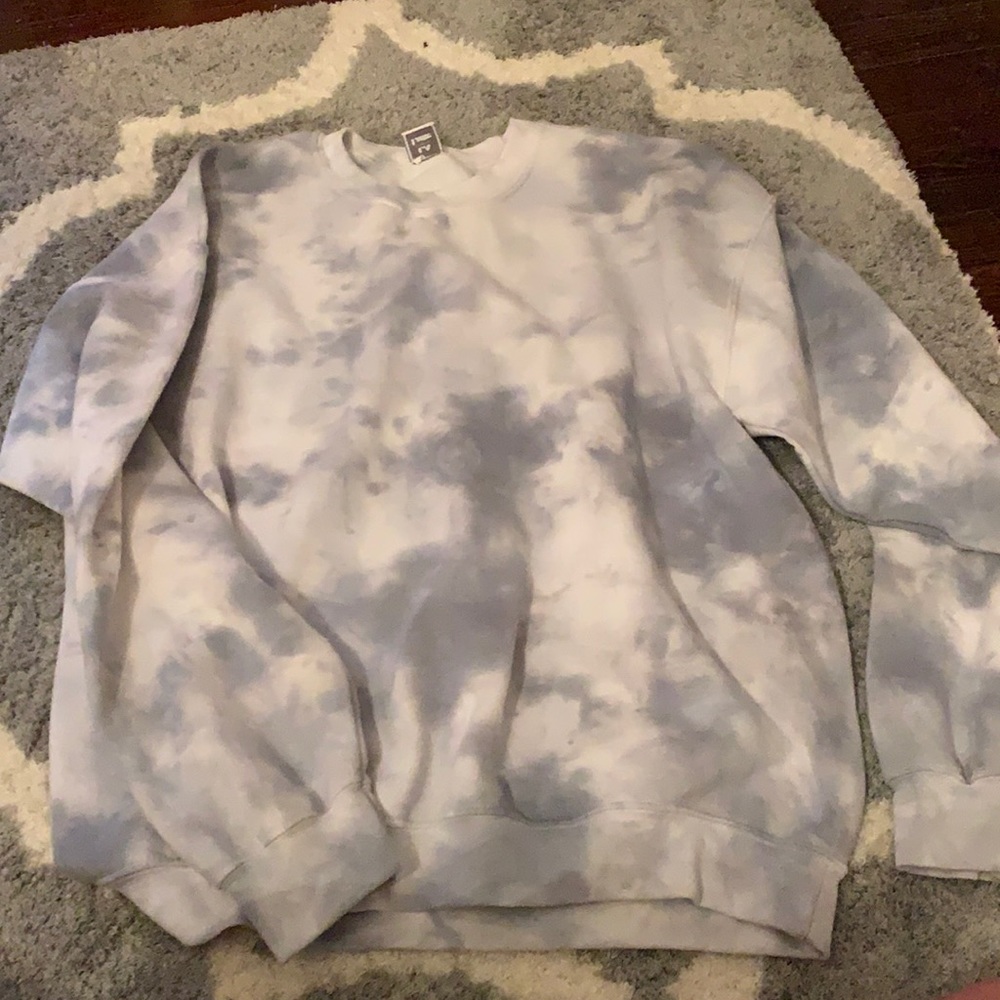 Tie dye crew neck